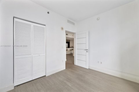 Купить кондоминиум в Майами, Флорида 2 спальни, 103.4м2, № 2049981 - фото 22