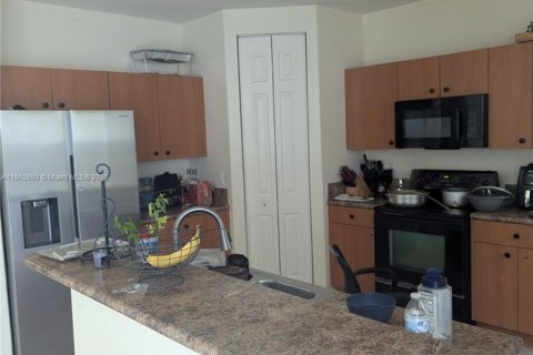 Купить таунхаус в Мирамар, Флорида 4 спальни, 168.62м2, № 2014357 - фото 7