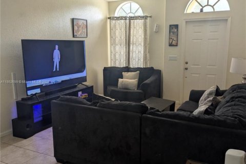 Купить таунхаус в Мирамар, Флорида 4 спальни, 168.62м2, № 2014357 - фото 2