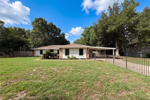 Casa en Ocala, Florida 3 dormitorios, 164.81 m2 № 2092759