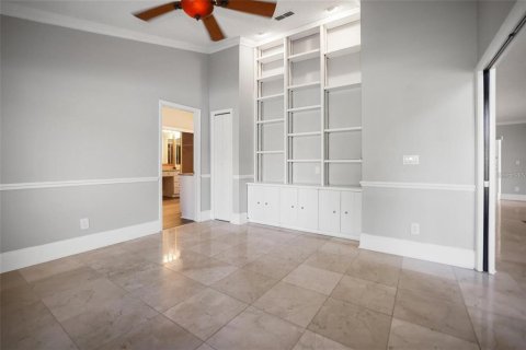 House in Palm Harbor, Florida 5 bedrooms, 305.37 sq.m. № 2166793 - photo 18
