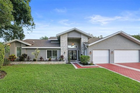 House in Palm Harbor, Florida 5 bedrooms, 305.37 sq.m. № 2166793