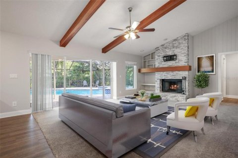 House in Palm Harbor, Florida 5 bedrooms, 305.37 sq.m. № 2166793 - photo 3