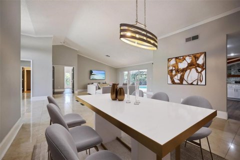 House in Palm Harbor, Florida 5 bedrooms, 305.37 sq.m. № 2166793 - photo 4