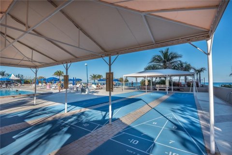 Copropriété à louer à Hallandale Beach, Floride: 2 chambres, 121.89 m2 № 2035586 - photo 8