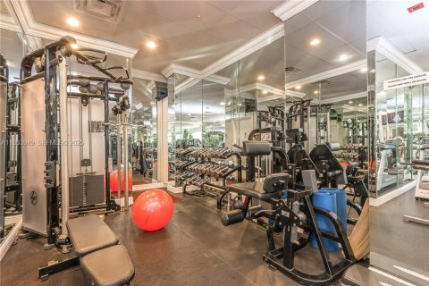 Copropriété à louer à Hallandale Beach, Floride: 2 chambres, 121.89 m2 № 2035586 - photo 5