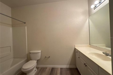 Condo in Haines City, Florida, 2 bedrooms № 2234024 - photo 7