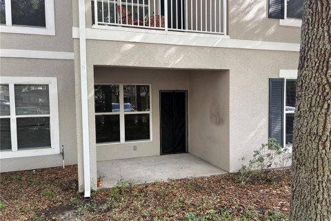 Condo in Haines City, Florida, 2 bedrooms № 2234024 - photo 2