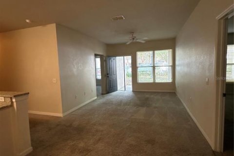 Condo in Haines City, Florida, 2 bedrooms № 2234024 - photo 5