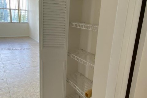 Apartment in Miami, Florida 2 bedrooms, 119.94 sq.m. № 1950122 - photo 14