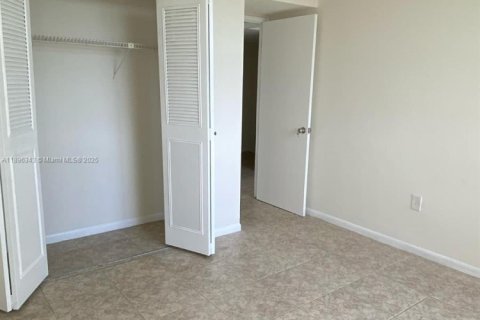 Apartment in Miami, Florida 2 bedrooms, 119.94 sq.m. № 1950122 - photo 10