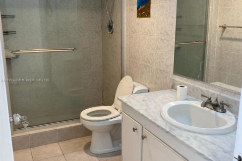 Apartment in Miami, Florida 2 bedrooms, 119.94 sq.m. № 1950122 - photo 6