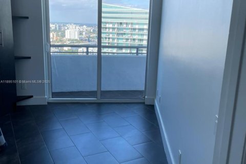 Condominio en alquiler en Miami, Florida, 3 dormitorios, 128.76 m2 № 1950207 - foto 14