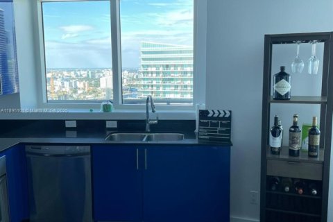 Condominio en alquiler en Miami, Florida, 3 dormitorios, 128.76 m2 № 1950207 - foto 27