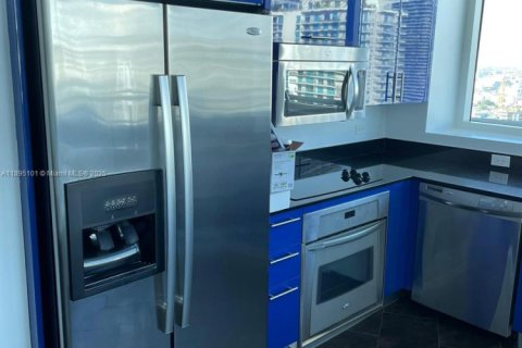 Condominio en alquiler en Miami, Florida, 3 dormitorios, 128.76 m2 № 1950207 - foto 29