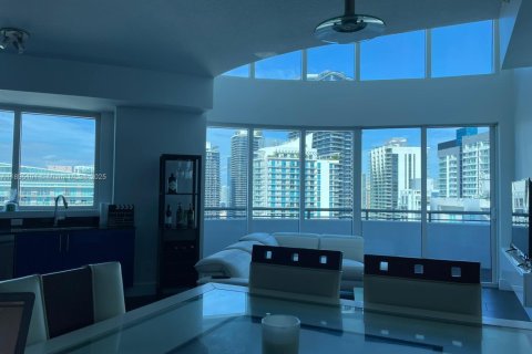Condominio en alquiler en Miami, Florida, 3 dormitorios, 128.76 m2 № 1950207 - foto 28