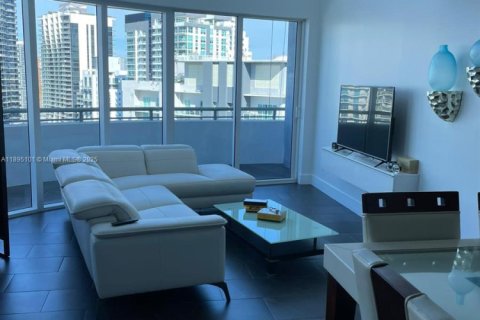 Condominio en alquiler en Miami, Florida, 3 dormitorios, 128.76 m2 № 1950207 - foto 6