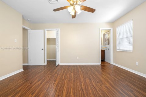 House in Tampa, Florida 3 bedrooms № 2068650 - photo 25