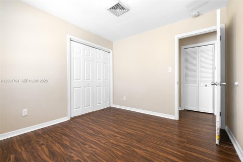 House in Tampa, Florida 3 bedrooms № 2068650 - photo 28