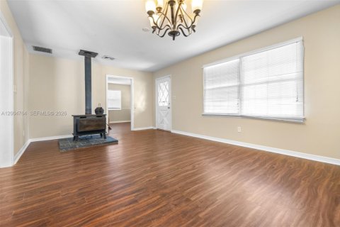 House in Tampa, Florida 3 bedrooms № 2068650 - photo 7