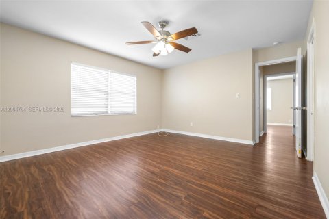 House in Tampa, Florida 3 bedrooms № 2068650 - photo 24