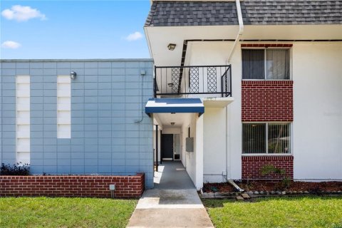 Condominio en venta en South Daytona, Florida, 2 dormitorios, 75.25 m2 № 1834979 - foto 2