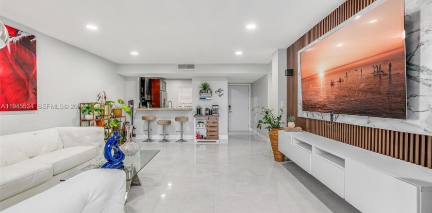 Condominio en Miami, Florida, 2 dormitorios  № 2001996