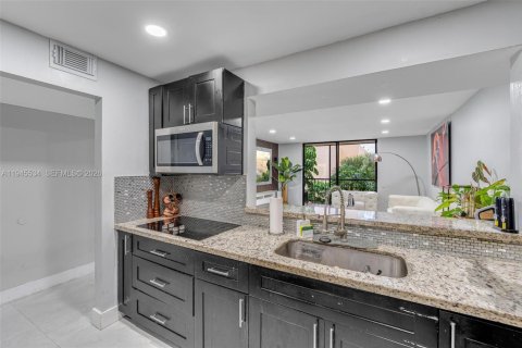 Condominio en venta en Miami, Florida, 2 dormitorios, 95.69 m2 № 2001996 - foto 11