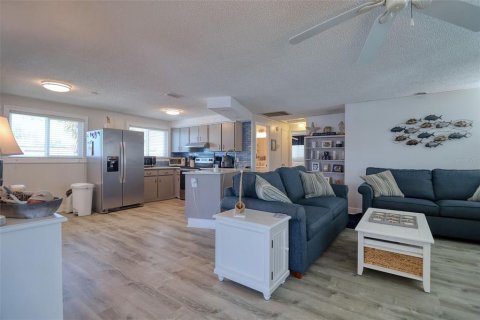 Купить виллу или дом в Гудзон, Флорида 5 комнат, 106.28м2, № 1654644 - фото 17