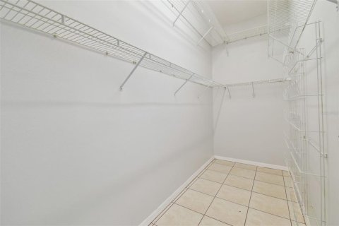 House in Land O' Lakes, Florida 3 bedrooms, 188.5 sq.m. № 1613112 - photo 22