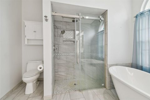 House in Land O' Lakes, Florida 3 bedrooms, 188.5 sq.m. № 1613112 - photo 25