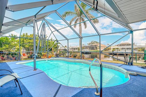 Casa en venta en Port Charlotte, Florida, 3 dormitorios, 173.45 m2 № 1680360 - foto 2