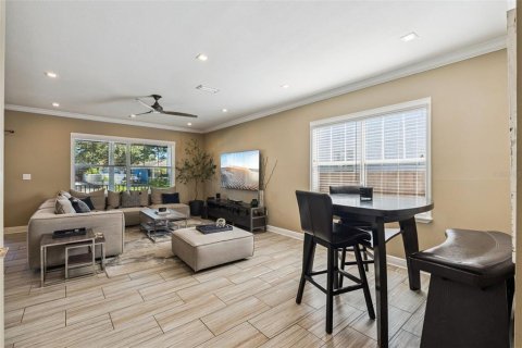 Villa ou maison à vendre à Orlando, Floride: 3 chambres, 175.77 m2 № 2149464 - photo 12