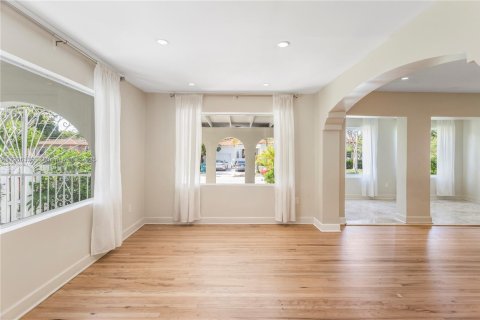 Casa en venta en Miami, Florida, 3 dormitorios, 173.73 m2 № 1963576 - foto 5