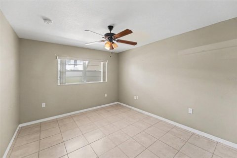 Condo in Saint Petersburg, Florida, 2 bedrooms № 2109285 - photo 9