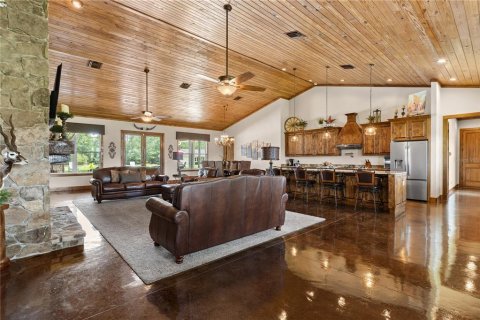 Casa en venta en Eustis, Florida, 4 dormitorios, 257.25 m2 № 1778151 - foto 8