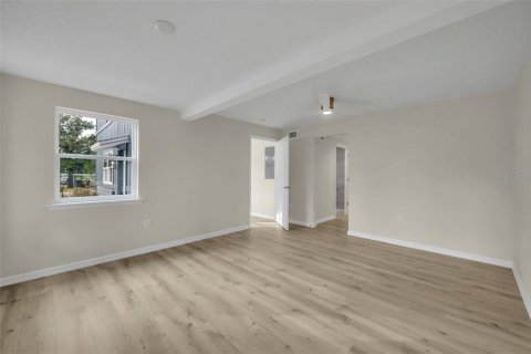 Casa en venta en Tavares, Florida, 4 dormitorios, 210.7 m2 № 2229896 - foto 24
