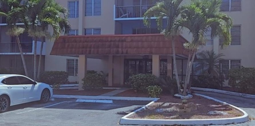 Condominio en Lauderhill, Florida, 2 dormitorios № 1208752