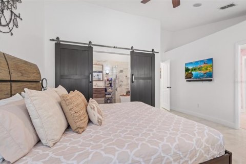 House in Orlando, Florida 4 bedrooms, 176.98 sq.m. № 2220147 - photo 27