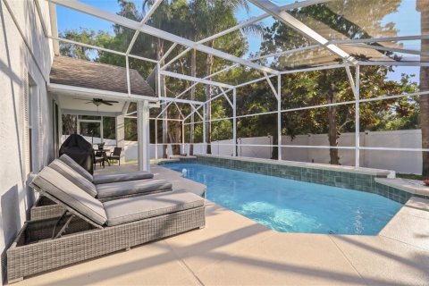 House in Orlando, Florida 4 bedrooms, 176.98 sq.m. № 2220147 - photo 5