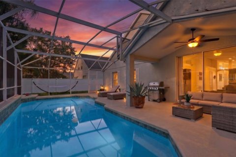 House in Orlando, Florida 4 bedrooms, 176.98 sq.m. № 2220147 - photo 6