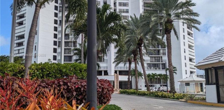 Condo à Hallandale Beach, Floride, 2 chambres № 1957172