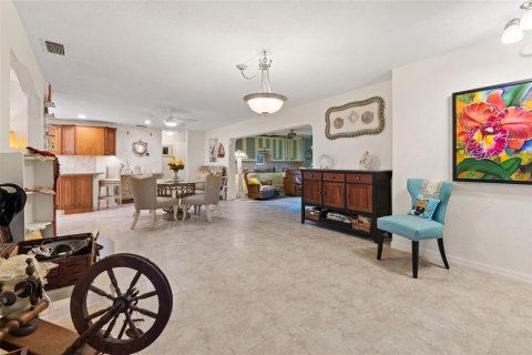 House in Belleair Beach, Florida 2 bedrooms, 238.11 sq.m. № 1687623 - photo 29