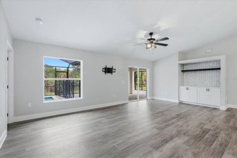 Villa ou maison à vendre à Port Charlotte, Floride: 4 chambres, 189.52 m2 № 2266421 - photo 8
