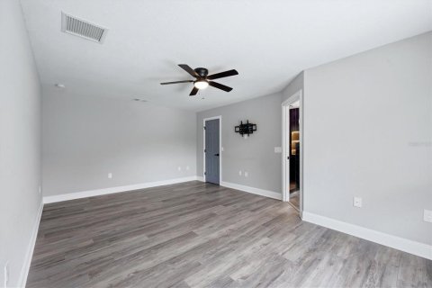 Villa ou maison à vendre à Port Charlotte, Floride: 4 chambres, 189.52 m2 № 2266421 - photo 19