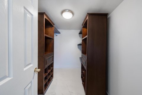 Condo in Pompano Beach, Florida, 2 bedrooms  № 2293561 - photo 10