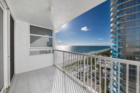 Condo in Pompano Beach, Florida, 2 bedrooms  № 2293561