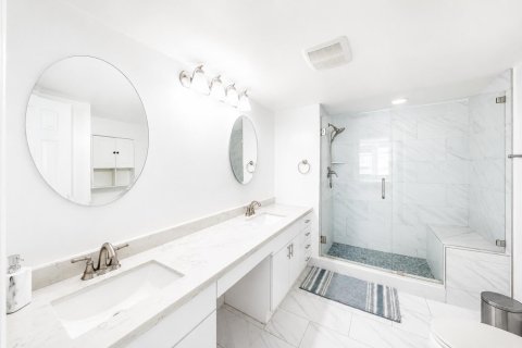 Condo in Pompano Beach, Florida, 2 bedrooms  № 2293561 - photo 6