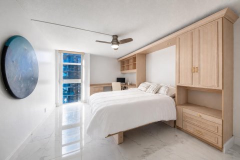 Condo in Pompano Beach, Florida, 2 bedrooms  № 2293561 - photo 7