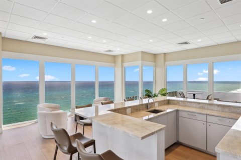 Condo in Pompano Beach, Florida, 2 bedrooms  № 2293561 - photo 20